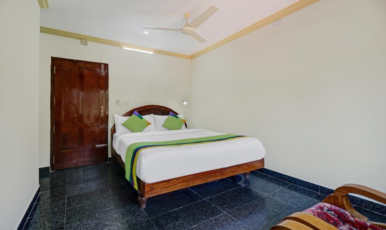 Itsy Hotels The Waters Edge Beach Resort Kovalam Exterior photo