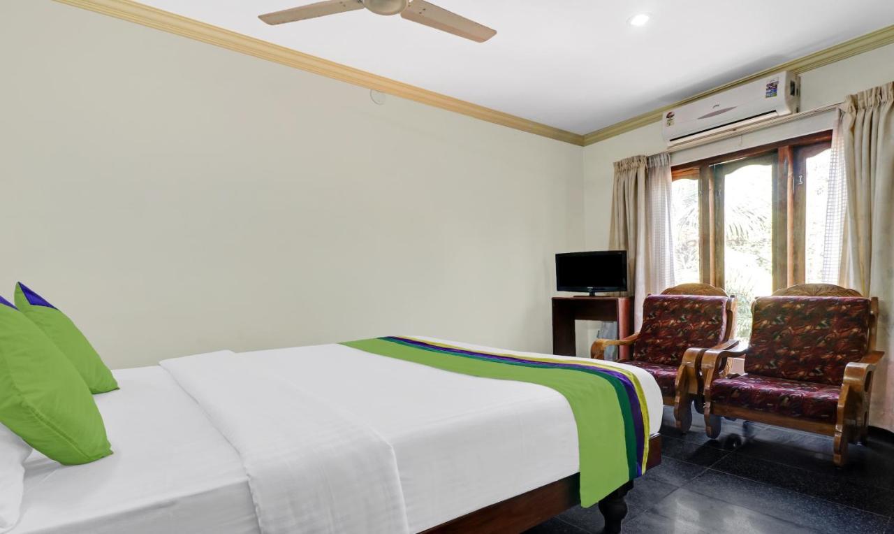 Itsy Hotels The Waters Edge Beach Resort Kovalam Exterior photo